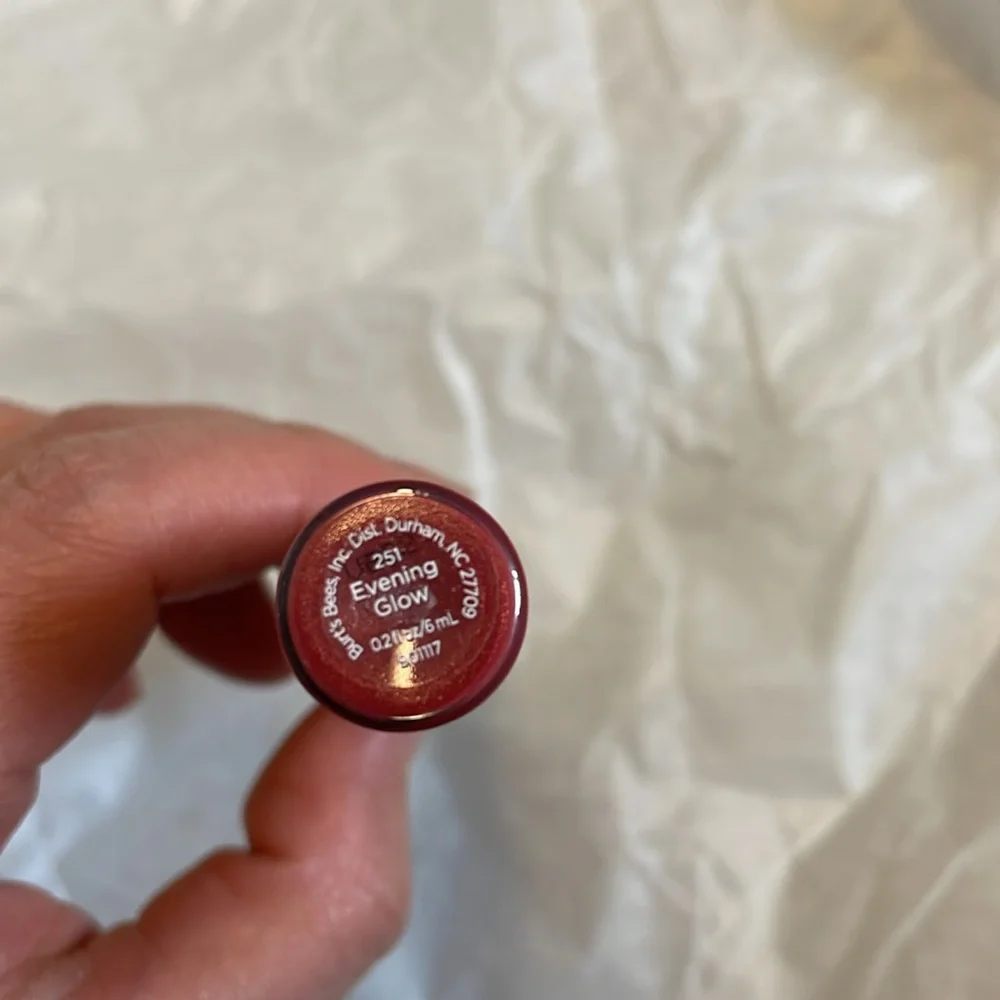 Burt's Bees 100% Natural Moisturizing Lip Gloss